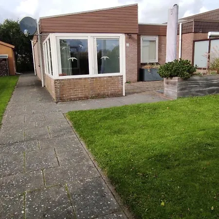 Gemuetliches Ferienbungalow Mit Garten Nyaraló Callantsoog